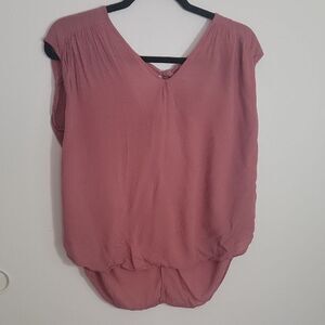 Women's Pink V-Neck Top